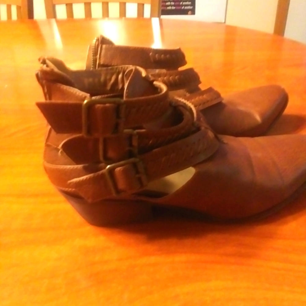 JustFab ankle Boots